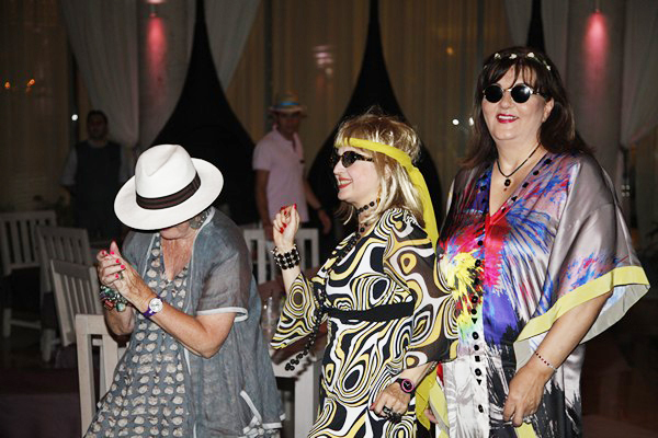 Austin Powers Oh Hello! Party